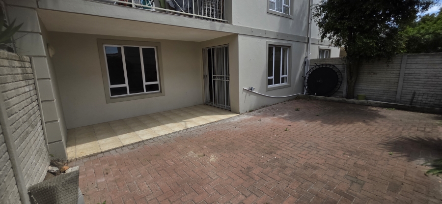 To Let 2 Bedroom Property for Rent in Royal Ascot Western Cape